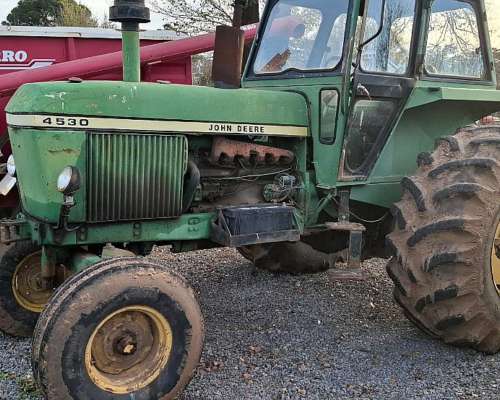 Tractor John Deere 4530