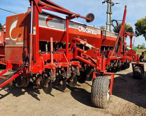 Sembradora Crucianelli Gringa V de 14 a 52 Doble Fertil.