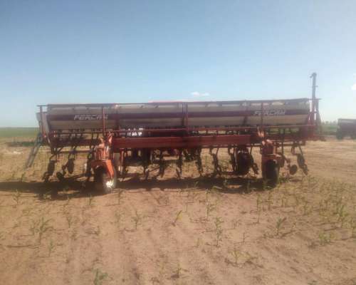 Fertilizadora de 15 Surcos a 52 cm