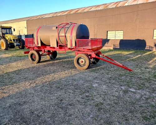 Acoplado Tanque 3.500 Lts – Agua/gasoil – Tanque Plástico