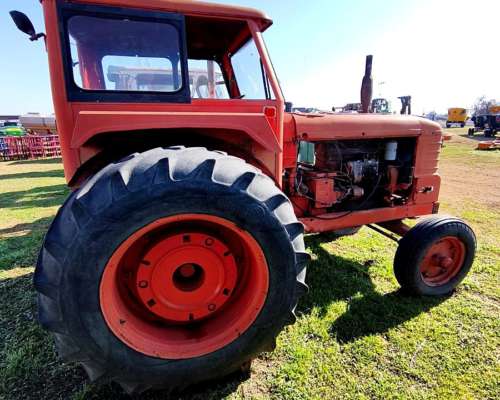 Tractor Fiat Mod. R-60 con Dirección Hidráulica