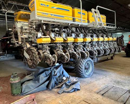 Sembradora Pla de 10 Lineas a 52 Autotrailer