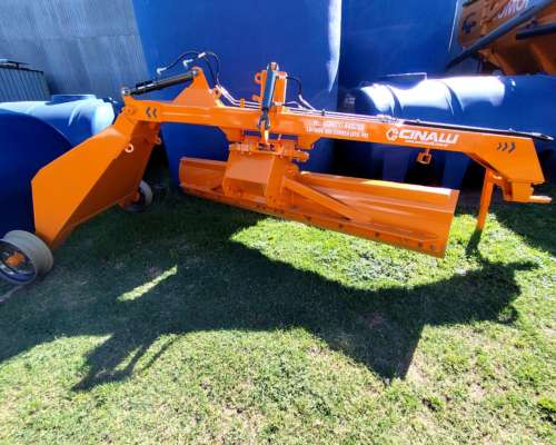 Niveladora de Arrastre Cinalli - 3,05 Mts - N3000 - 0 km