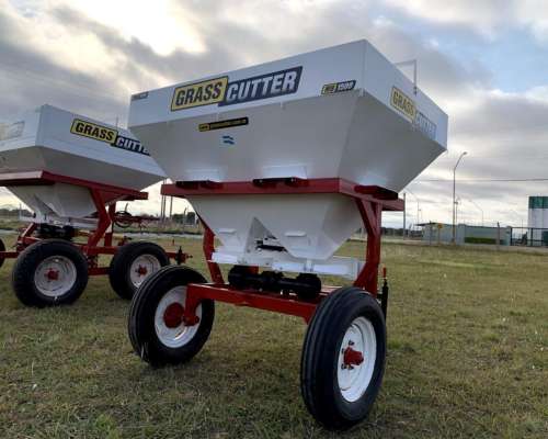Fertilizadora Bidisco de Arrastre 1000l MB 1000 Grass-cutter