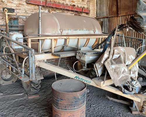 Pulverizador de Arrastre Releyco 2000 Lts.