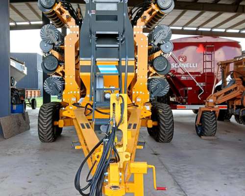 Sembradora Agrometal ADX de Grano Fino 39 Líneas a 17,5.