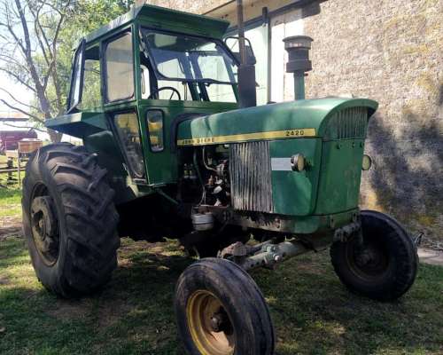 Tractor John Deere 2420