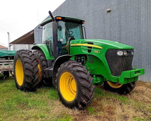 John Deere 7205j año 2011. 10.000 HS. Rodado Dual