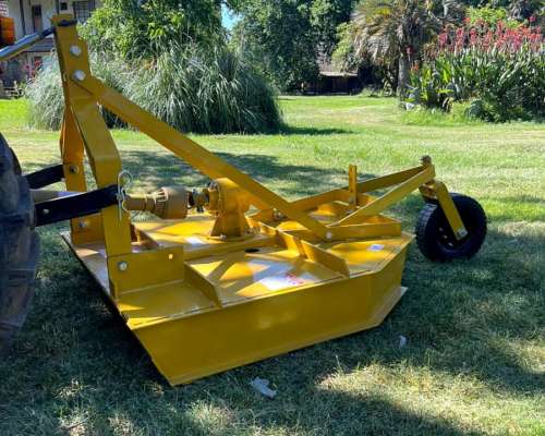 Desmalezadora 1.20 Ancho de Corte Acople de Tres Puntos