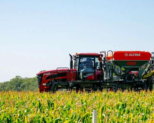 Fertilizadora Autopropulsada Neumática Ombu FN 4200