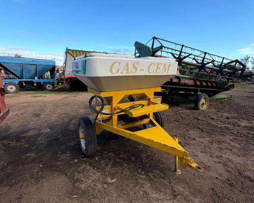 Fertilizadora de Arrastre 1500 Kilos Kg GAS CEM