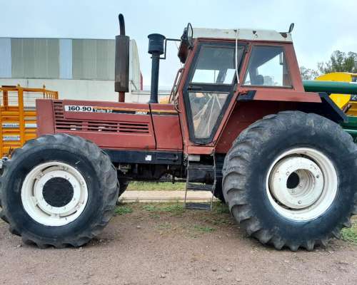 Tractor Fiatagri 160-90 D/t, Mod 1995, Cabina con Climat.