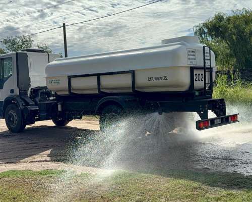 Camion Regador Plasticos Laspiur 10.900 Lts.