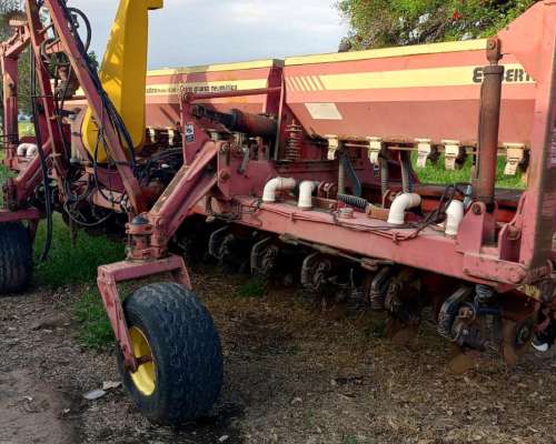 Sembradora Bertini 28000 13/52, Fert en Linea, Monitor, 2006