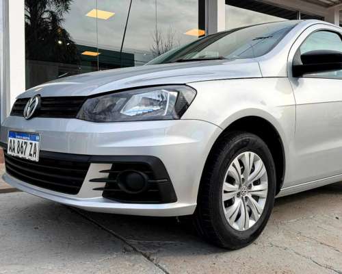 Vw Voyage 1.6 MSI Manual año 2017 Gris Plata. con 48.000km.