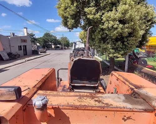 Tractor Zanello UP-100 en muy Buen Estado