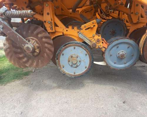 Agrometal MXY 23/21, Tolva Única, Niveladoras con Bolilleros