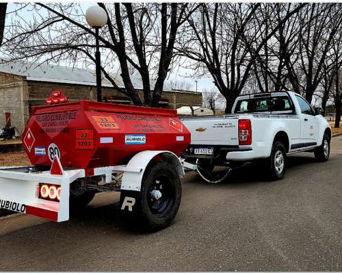 Acoplado Tanque Cisterna de Chapa para 1.000 Lts.