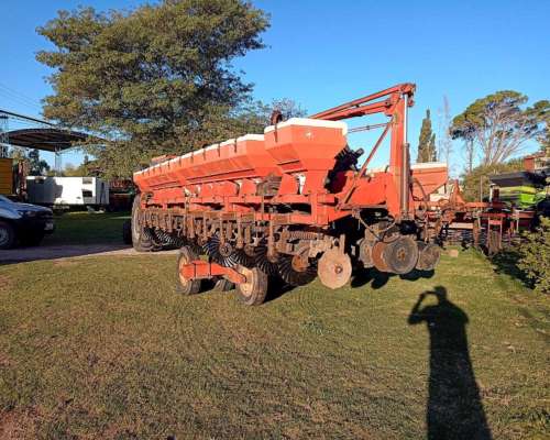 Metar Autotrailer 12/52 con Fert Lateral.