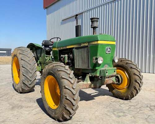 Tractor John Deere 3140, 110 HP, 4x4, sin Cabina, año 1985