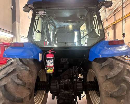 Tractor New Holland 6040. 135 HP
