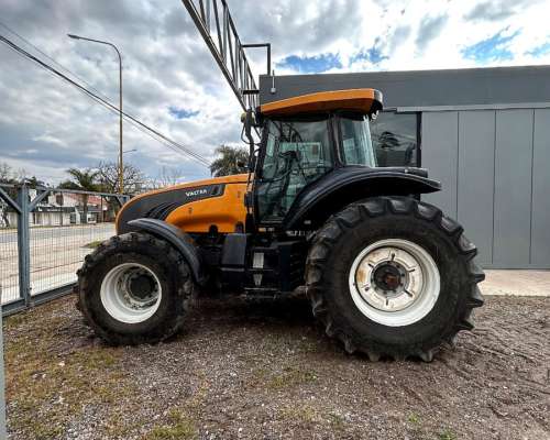 Tractor Valtra BT 170 con Piloto - Caja Powershift