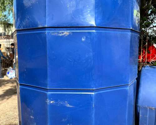 Tanque Vertical de 10.000 Lts con Respiradero y Tapa Boca