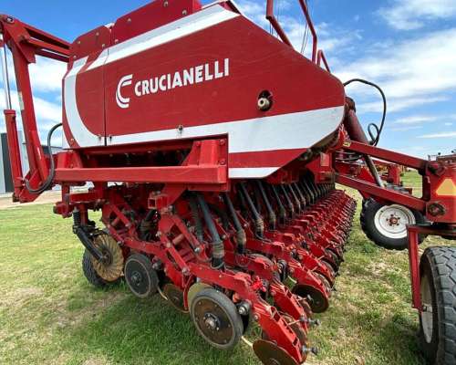 Crucianelli Pionera 3917 con Alfalfero