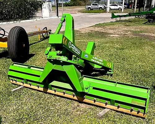 Pala Niveladora Marca Cinalli