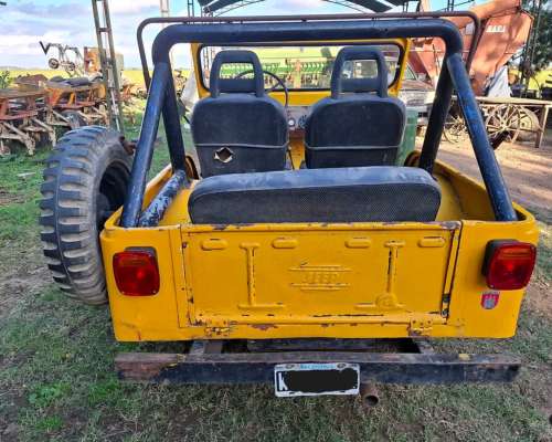 Vendo Jeep IKA Modelo 1961 año 1971 Funcionado Perfecto.