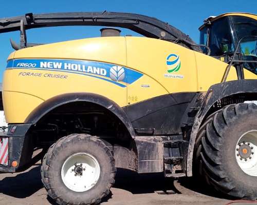 Picadora New Holland FR600 C/ Cabezal 750bfi, año 2020