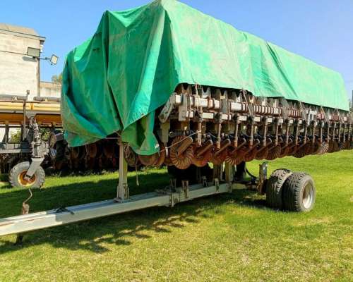 Sembradora Pla Autotrailer 37,0 a 17,5 año 2005