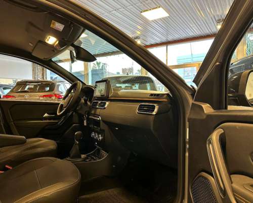 Oroch Iconic 1.3 TCE 163cv 2wd CVT 0km My2025, Gris Topo