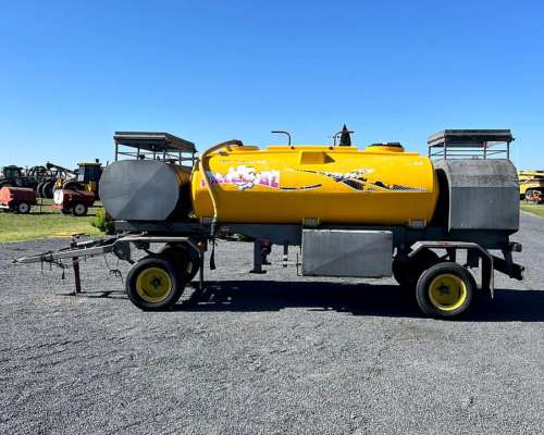 Acoplado Tanque Combinado Metalpaz de 3500 Lts de Agua