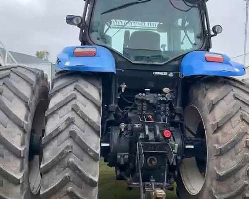 Tractor New Holland T7.240 200hp -3.000 Hs REP - Piloto JD