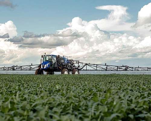 Pulverizadoras Defensor 3000 - New Holland.