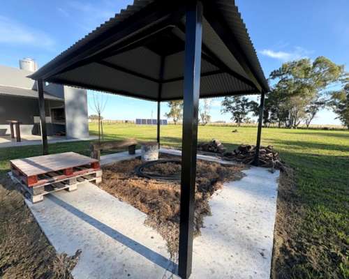 Campo de 104 , Mixto con Casa Ymejoras