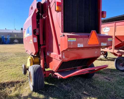 Rotoenfardadora New Holland BR7070