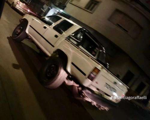 Toyota Hilux (l92) 2.8 C/D 4X4 D DLX 2001 Diesel $15.999.000