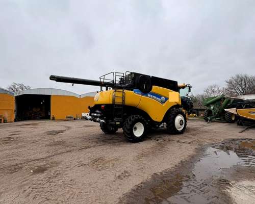 Cosechadora New Holland CR7.90 2022 - Draper 40 - Piloto