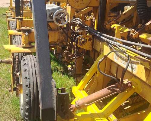 Sembradora Ascanelli, RS 2000, año 2001 , 26 Surcos a 52