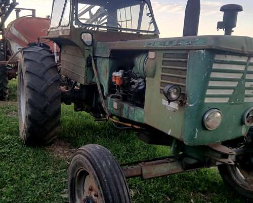 Vendo Tractor DEUTZ.A.85.2114 .