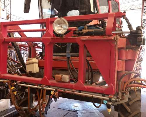 Pulverizador Barbuy, año 1998, Línea 913, Botalon 25 Metros,