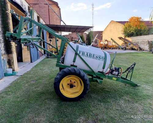 Pulverizador de 1000 Lts. Fraresso