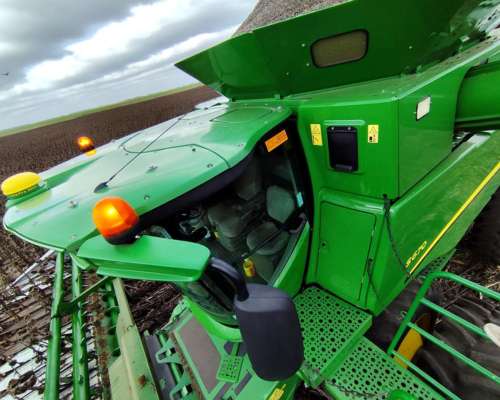 Cosechadora John Deere S 670 año 2016 36 Pies Caracol