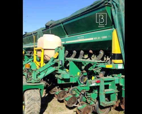 Sembradora Pierobon Neumática de 16 a 70cm