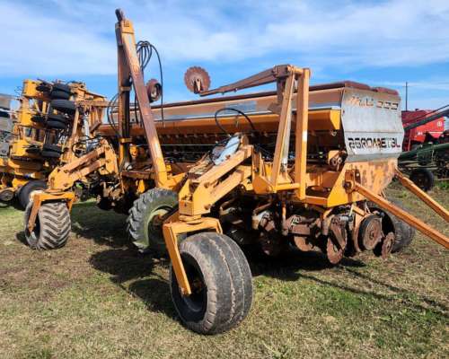 Sembradora Agrometal MX de 23 a 21 Grano Fino Alfalfero