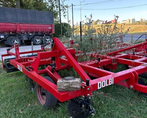 Subsolador Dolbi de 10 Timones Rectos con Rolo