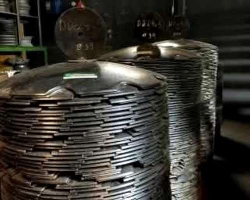 Platos de Discos Dentados y Lisos de Diversas Medidas