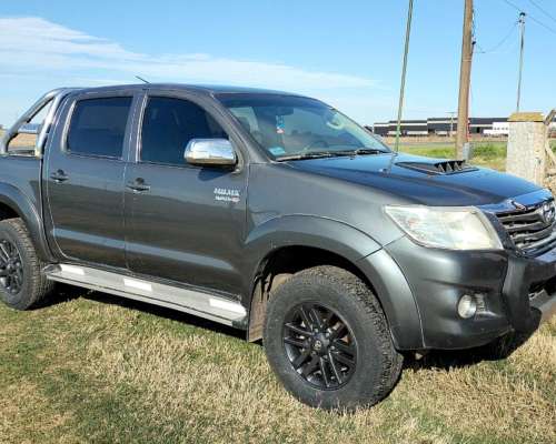 Toyota Hilux SRV 3.0 Cuero 4X2 año 2013